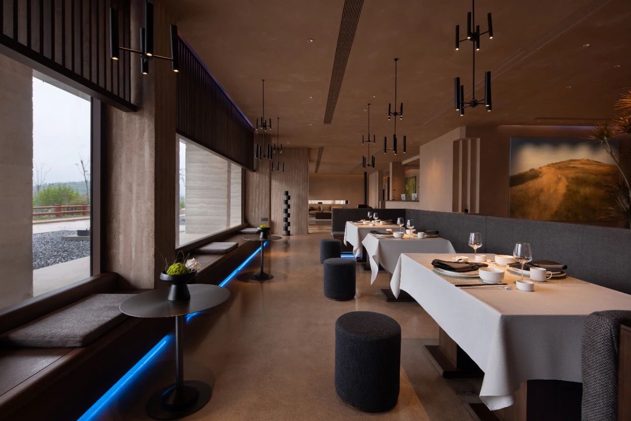 東江湖侘寂風(fēng)城市度假酒店裝修設(shè)計(jì)方案(圖6) 2023-09-27 103850.jpg