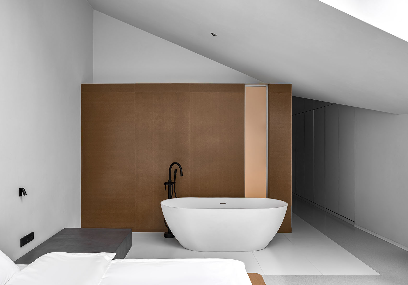 專為年輕人打造的低造價Faces酒店裝修設(shè)計方案(圖9) 10934367_vsszan1840532810542610.jpg