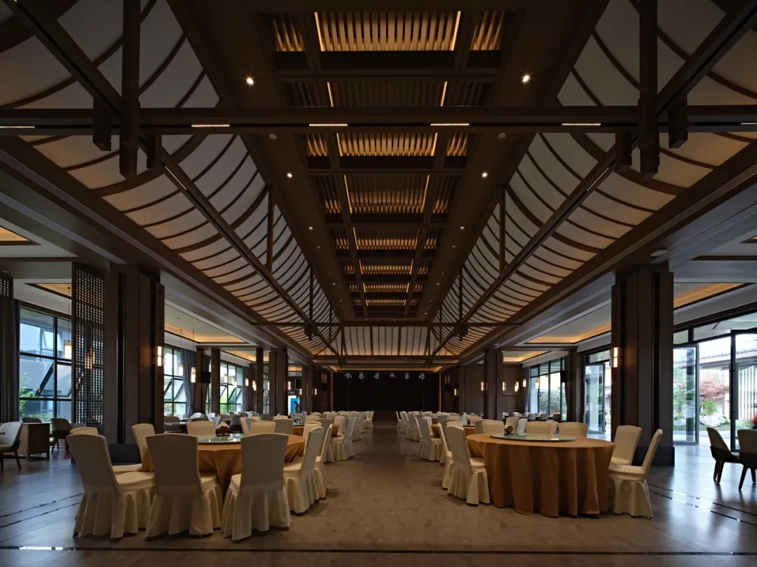 凌家灘文旅小鎮(zhèn)新中式國(guó)風(fēng)度假酒店裝修設(shè)計(jì)(圖4) 640_wx_fmt=jpeg&from=appmsg&tp=webp&wxfrom=5&wx_lazy=1&wx_co=1 (5).jpg