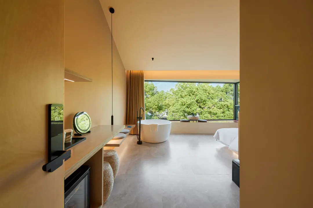 蘇州老建筑改造酒店 我拍酒店裝修設(shè)計(jì)案例(圖7) 640_wx_fmt=png&from=appmsg&tp=webp&wxfrom=5&wx_lazy=1&wx_co=1 (12).jpg