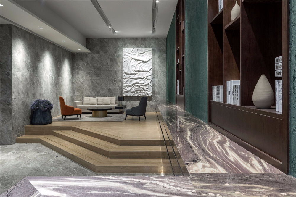 和頤連鎖精品商務(wù)酒店翻新改造設(shè)計案例(圖2) 和頤連鎖精品商務(wù)酒店翻新改造設(shè)計案例